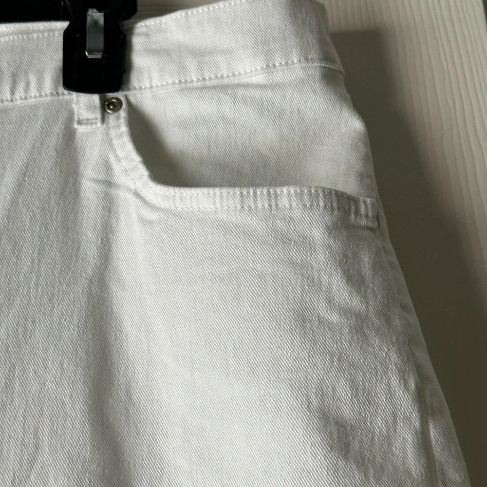 Jeans - Picture 4 of 5